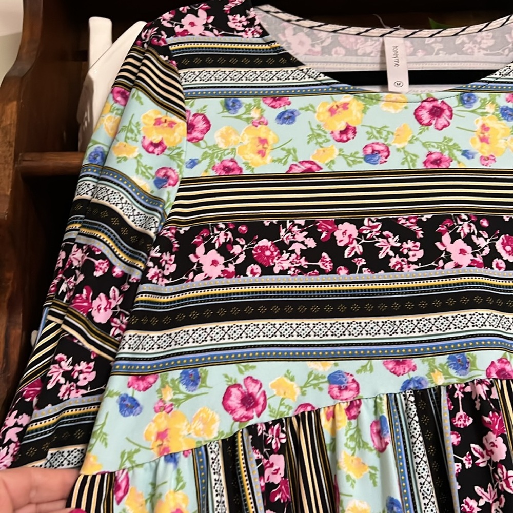 HONEYME Multi Color Striped Floral Empire Waist Bell Sleeve Dress, Medium, GUC. - Picture 6 of 9